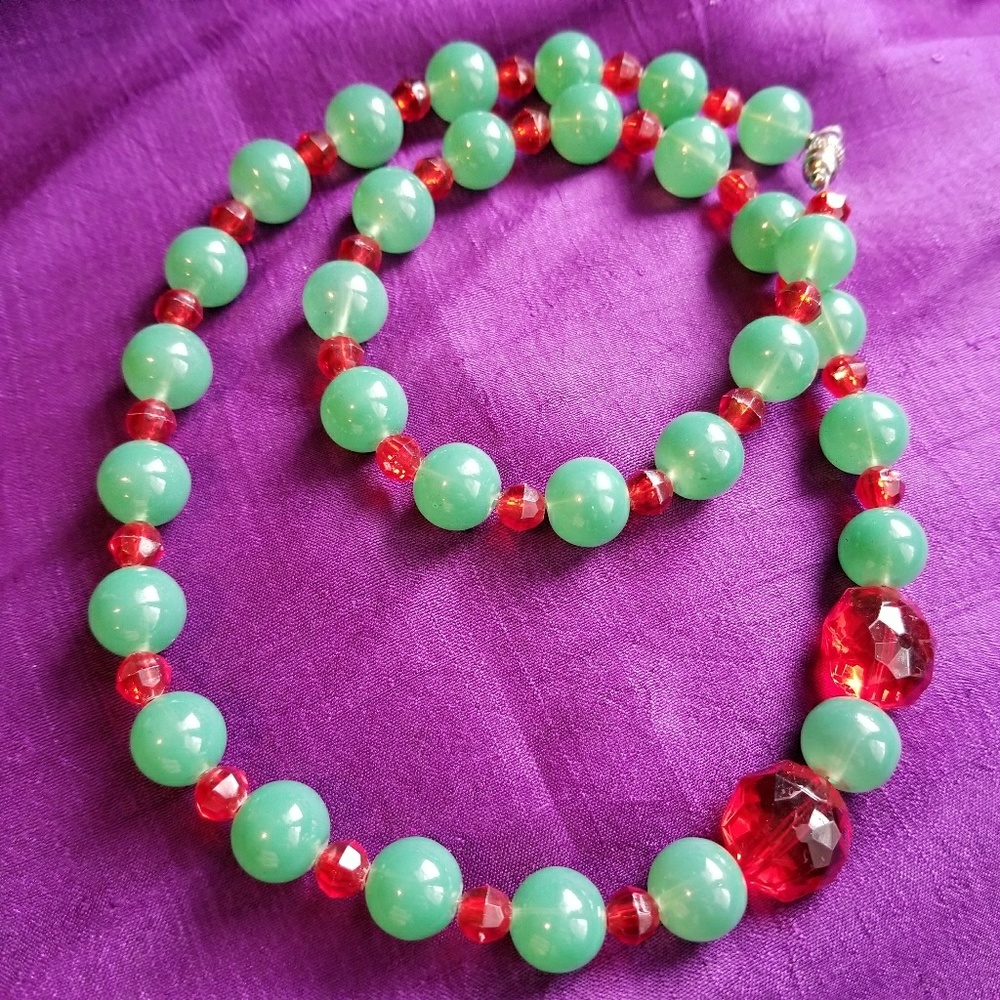 Red Green bead necklace red and green xmas